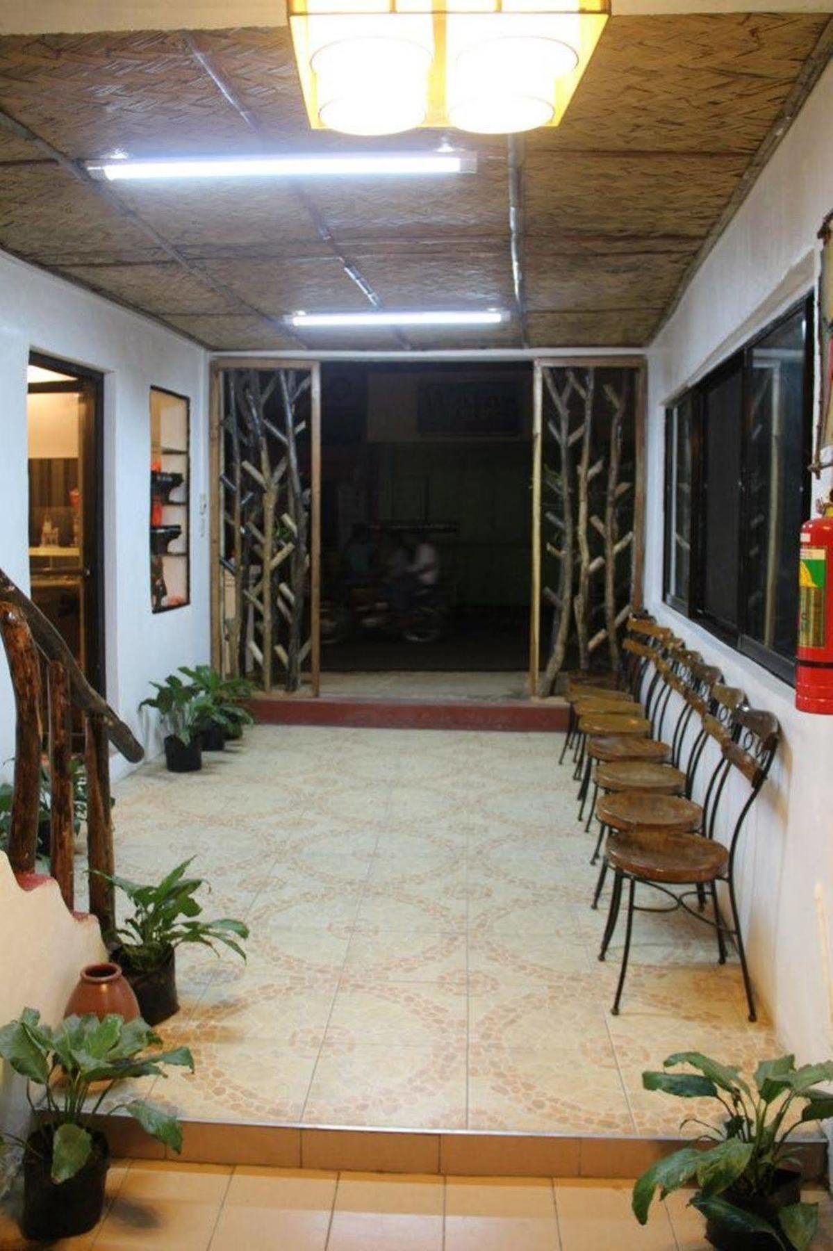 Gmg Hotel Coron Exteriér fotografie