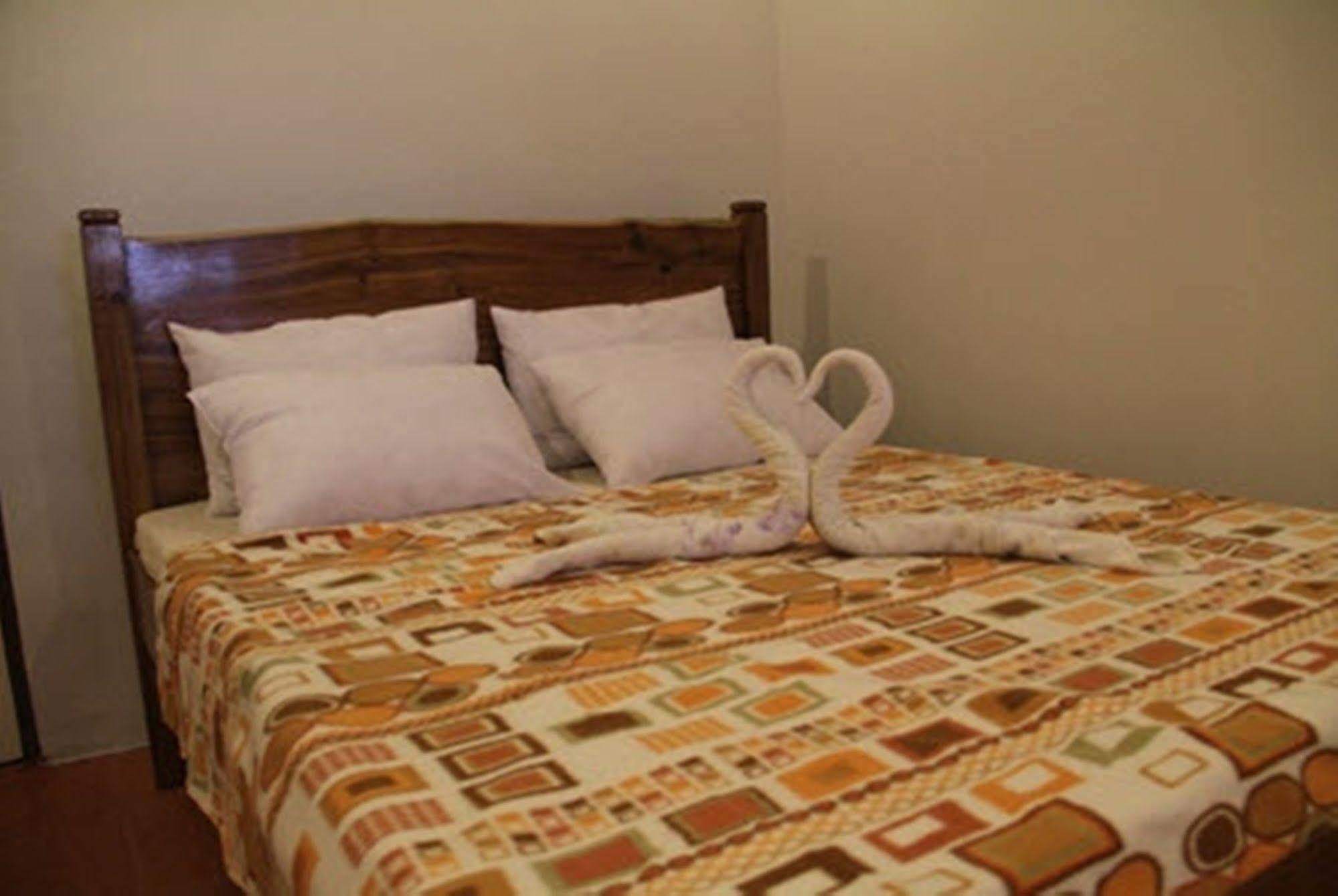 Gmg Hotel Coron Exteriér fotografie